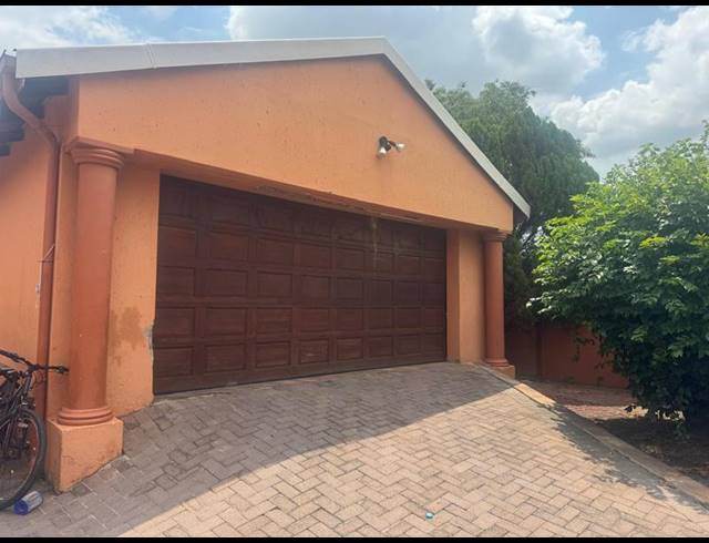 4 BEDROOM HOUSE FOR SALE IN ELANDSPARK